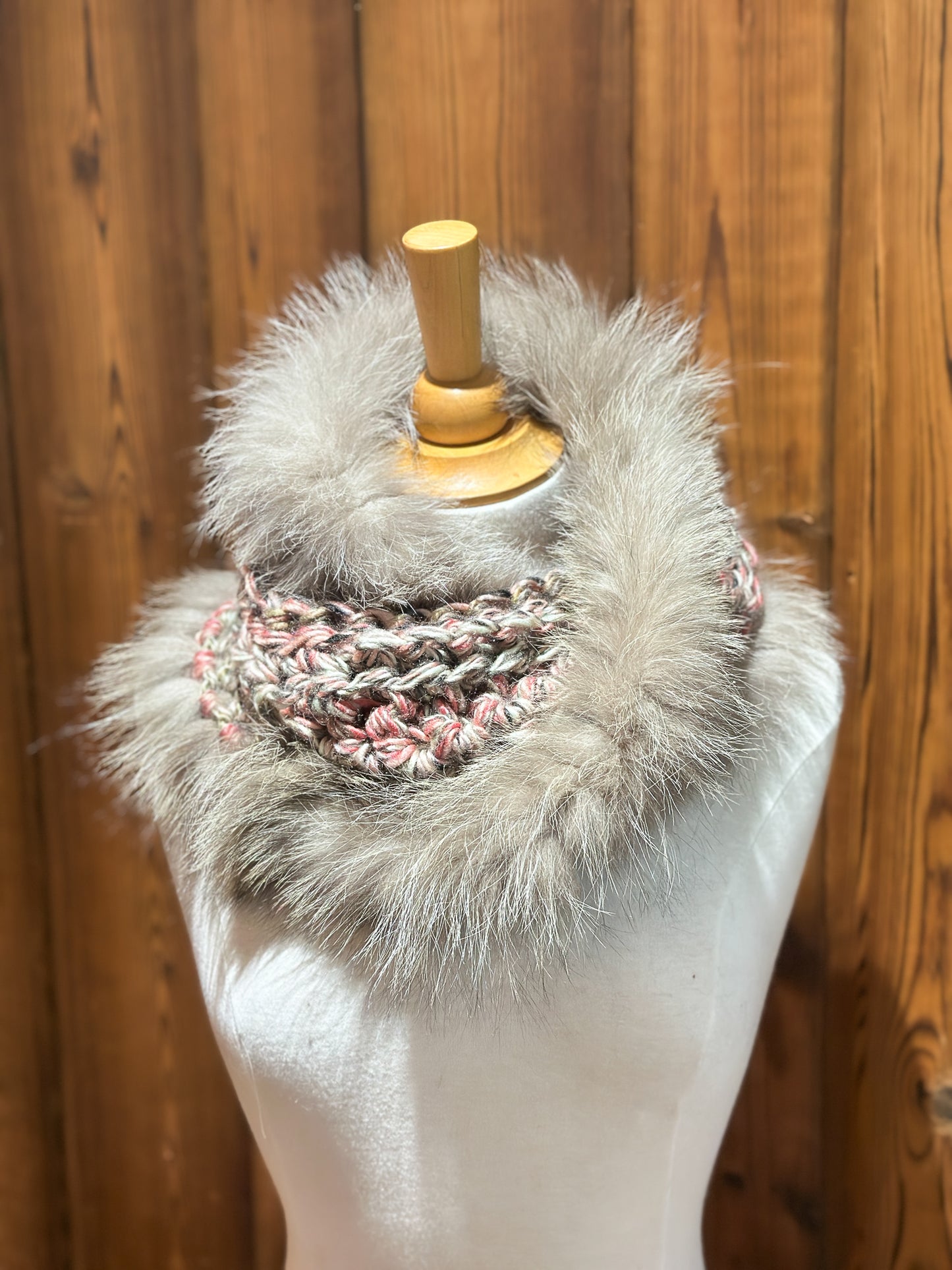 Foulard rose avec fourrure recyclée - Renard