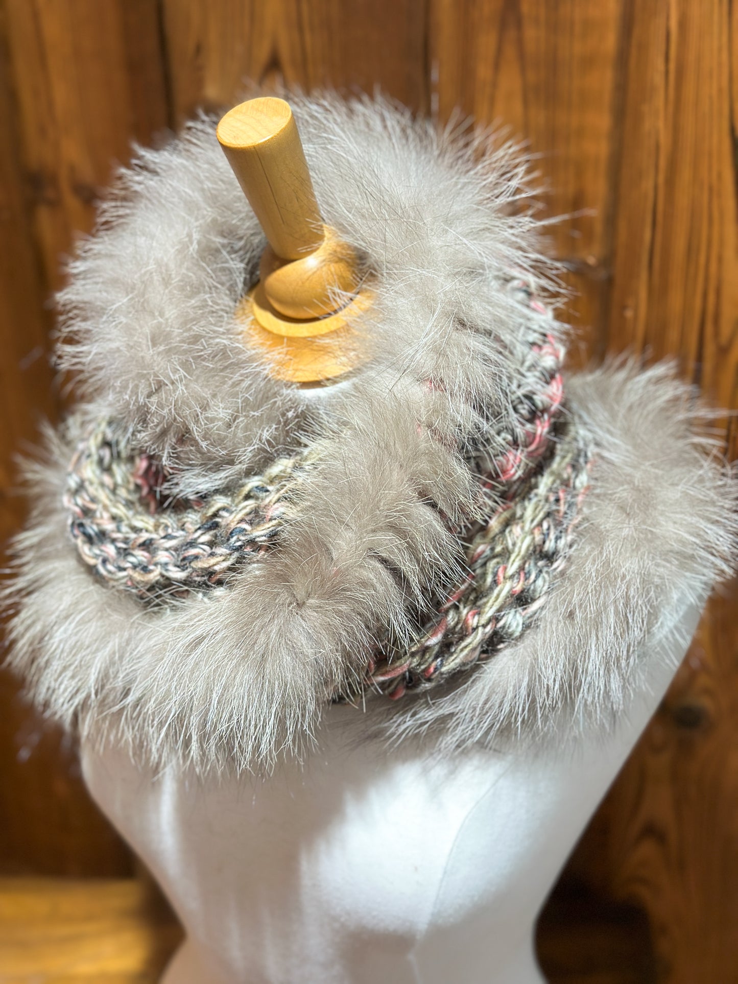 Foulard rose avec fourrure recyclée - Renard