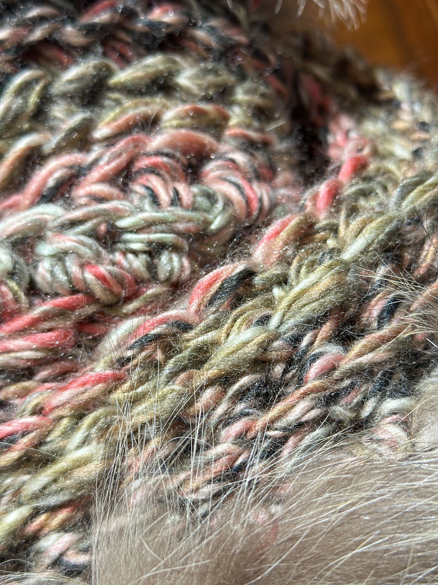 Foulard rose avec fourrure recyclée - Renard