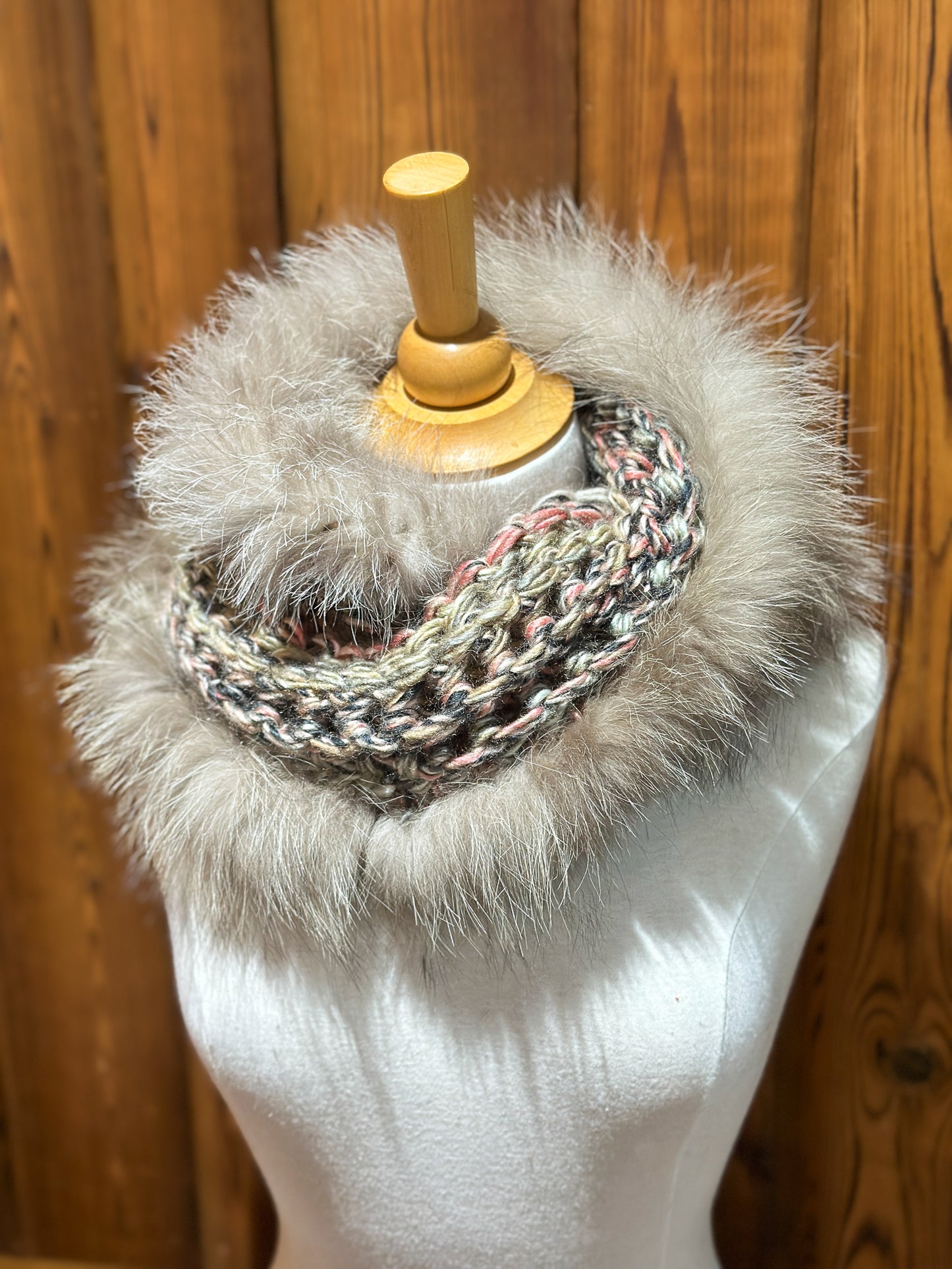 Foulard rose avec fourrure recyclée - Renard