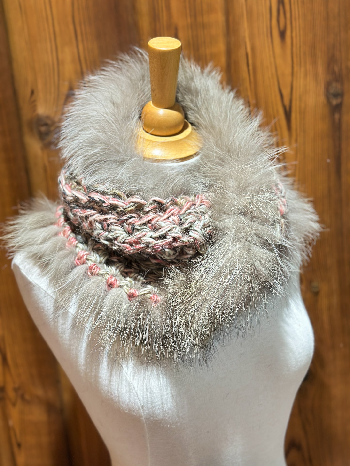 Foulard rose avec fourrure recyclée - Renard