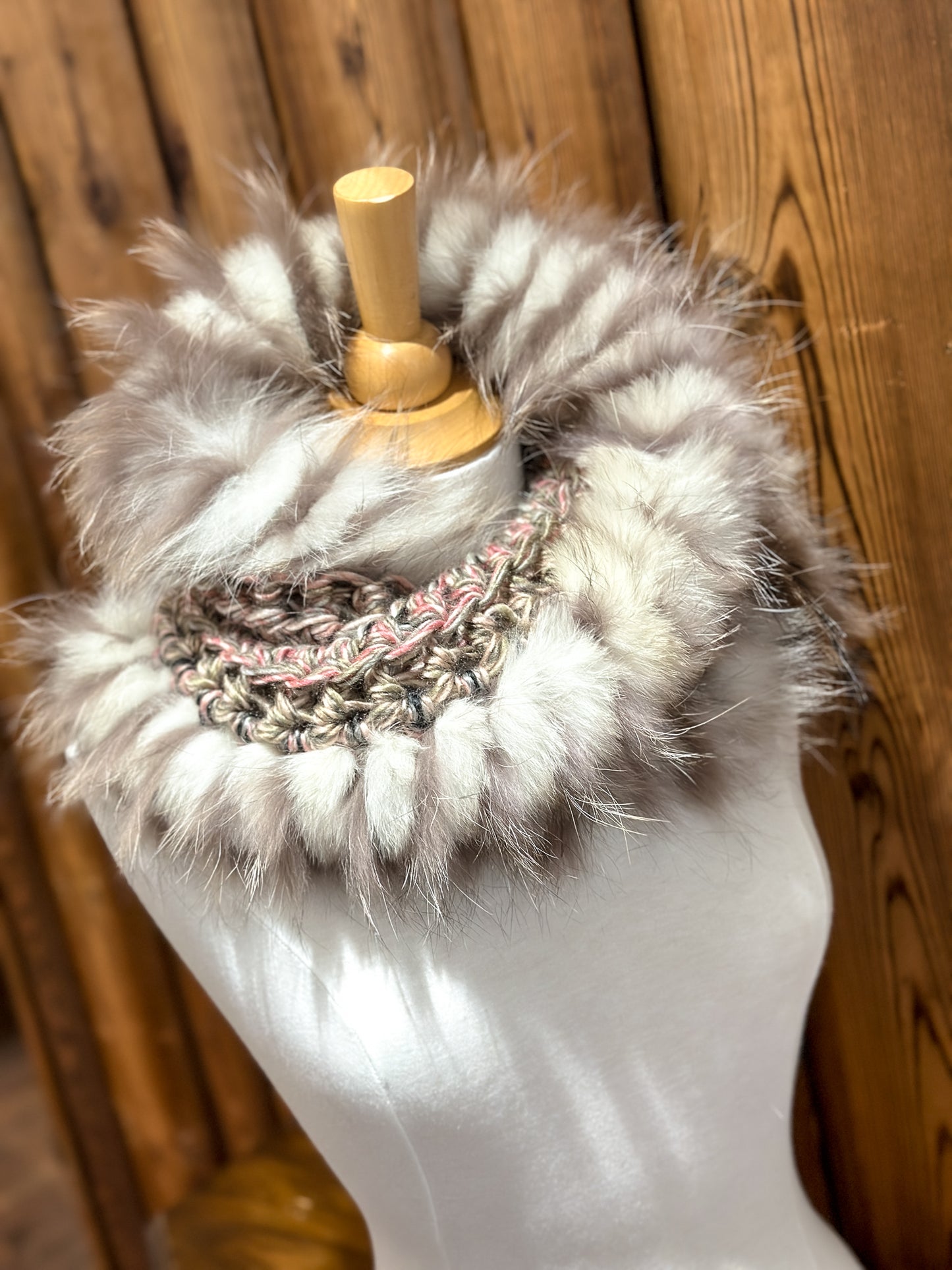 Foulard Rose et Gris avec fourrure recyclée - Renard