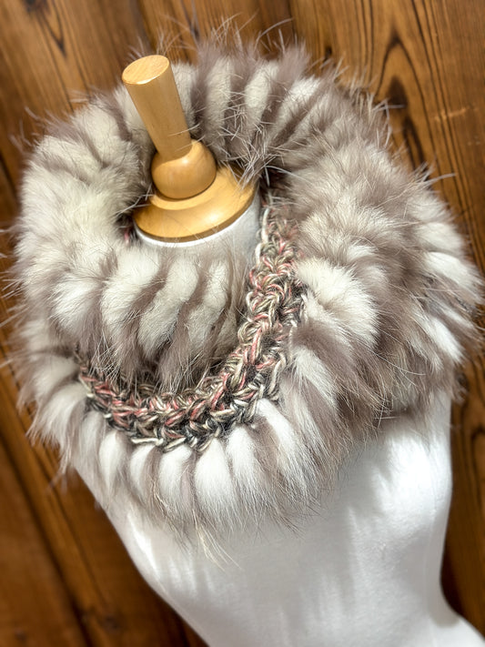 Foulard Rose et Gris avec fourrure recyclée - Renard