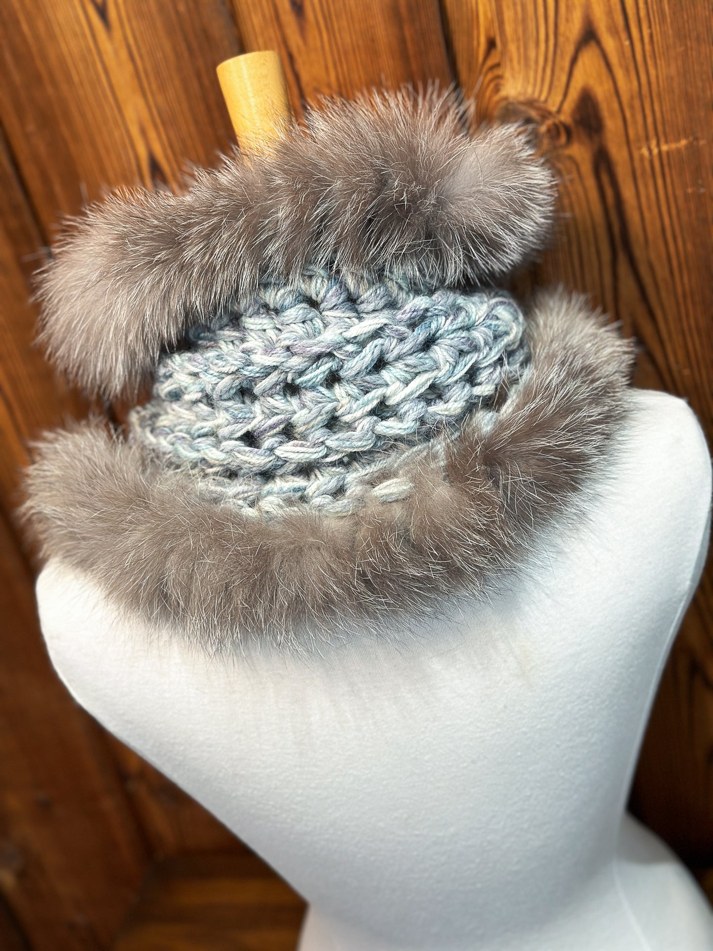 Foulard  Gris et Mauve avec fourrure recyclée