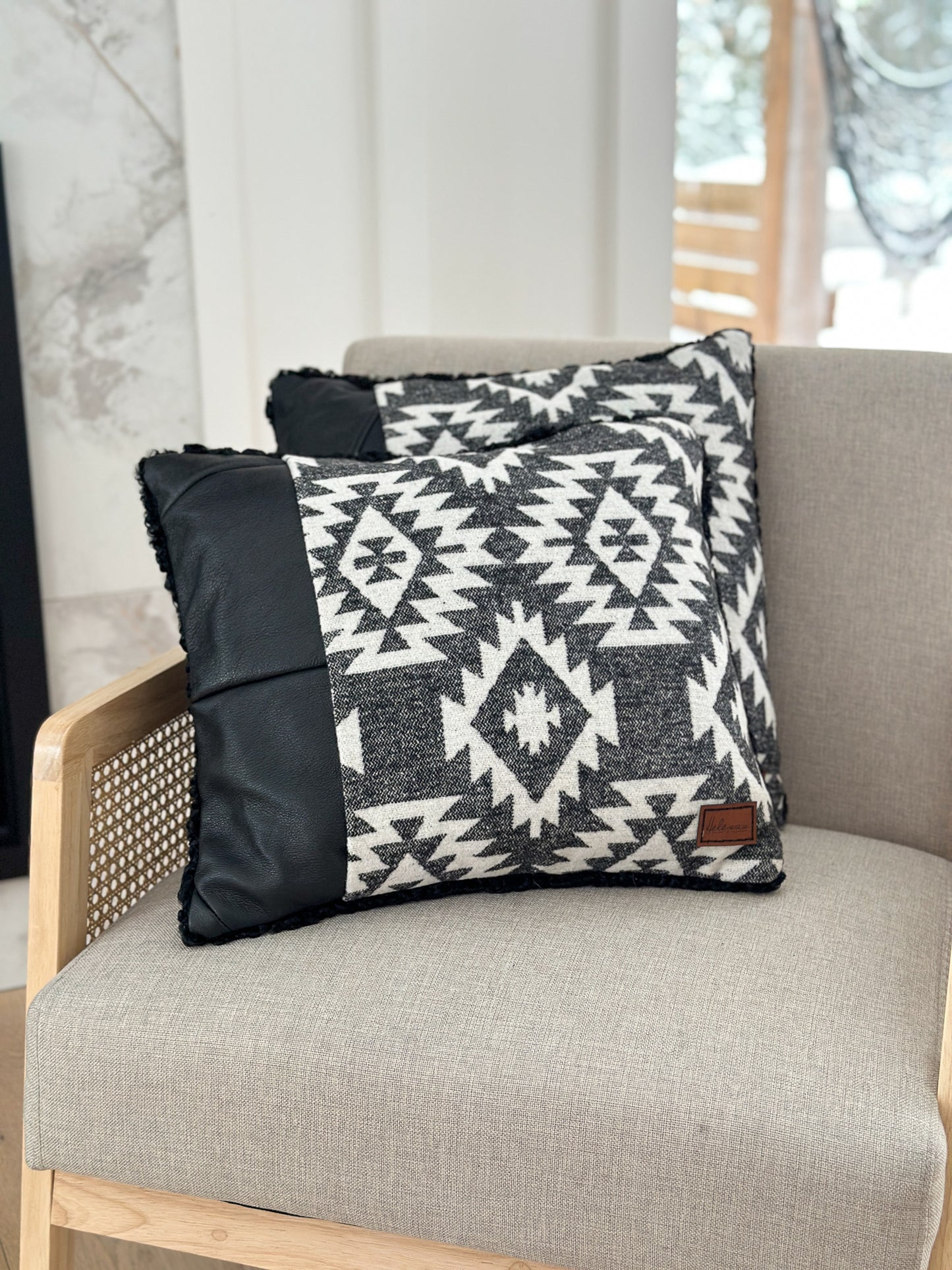 Coussin avec fourrure recyclée - 17x17