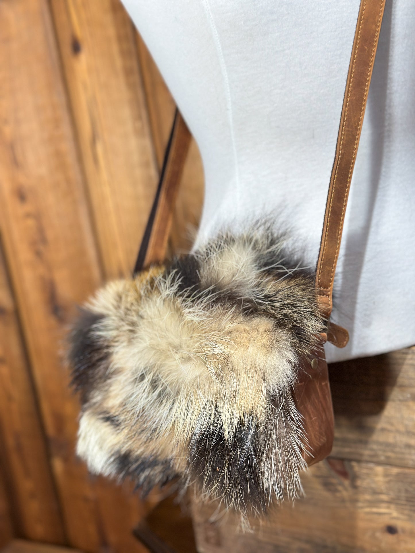 Sac à main avec rabat fourrure