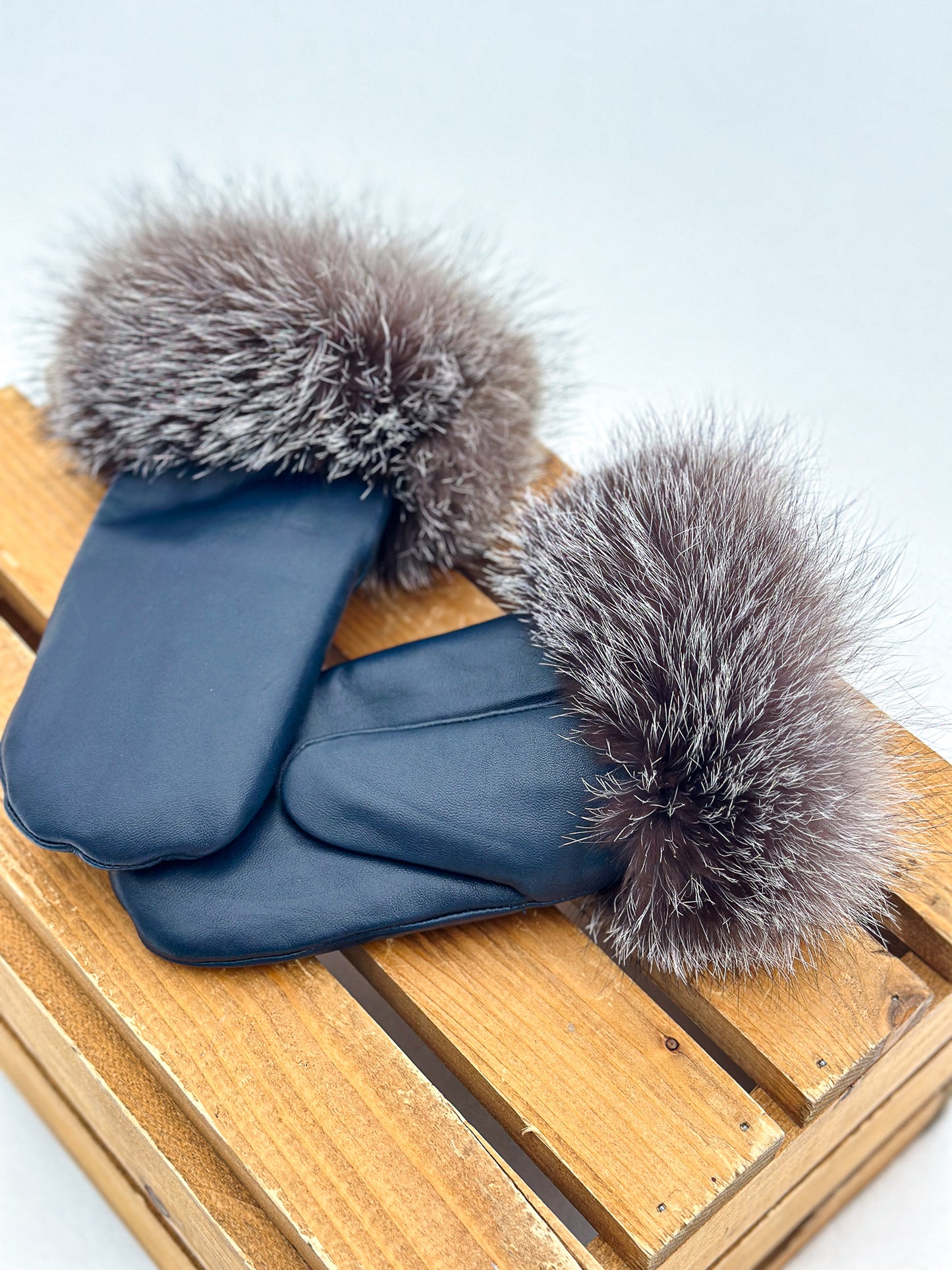 Mitaines en cuir bleu avec fourrure recyclée