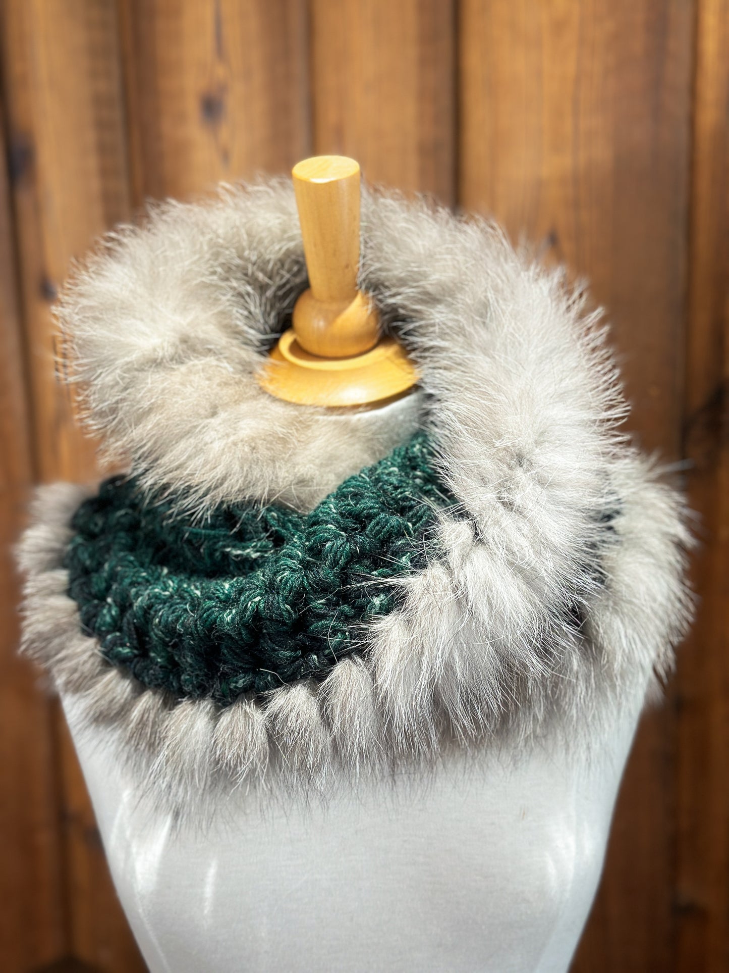 Foulard Vert Forêt avec fourrure recyclée - Renard