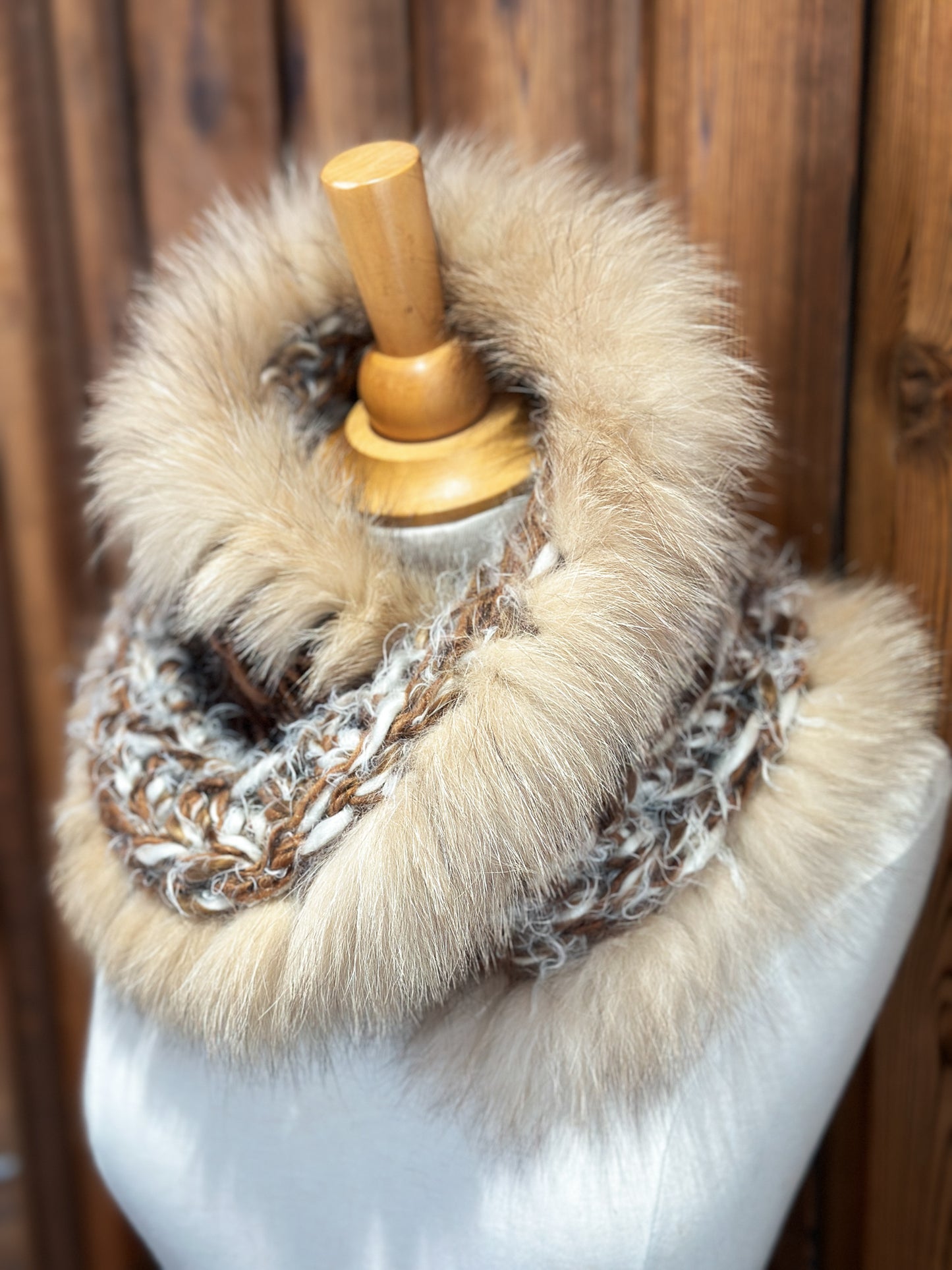 Foulard Beige et Brun avec fourrure recyclée - Renard