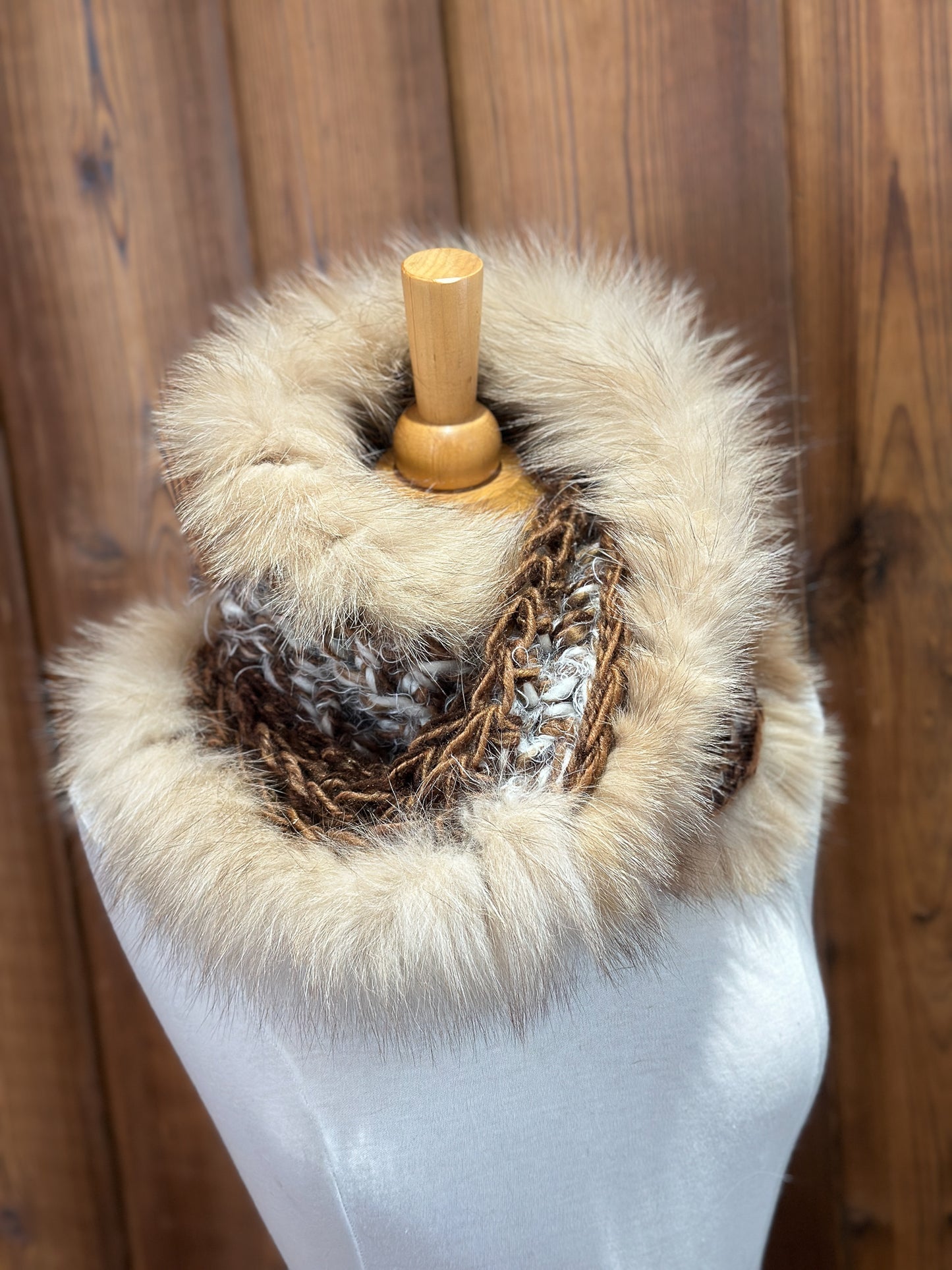 Foulard Beige et Brun avec fourrure recyclée - Renard