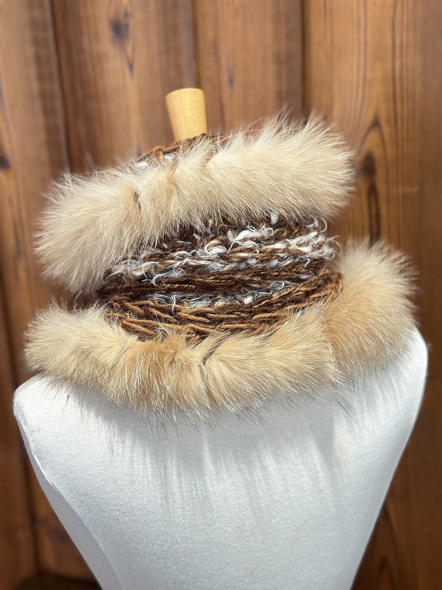 Foulard Beige et Brun avec fourrure recyclée - Renard