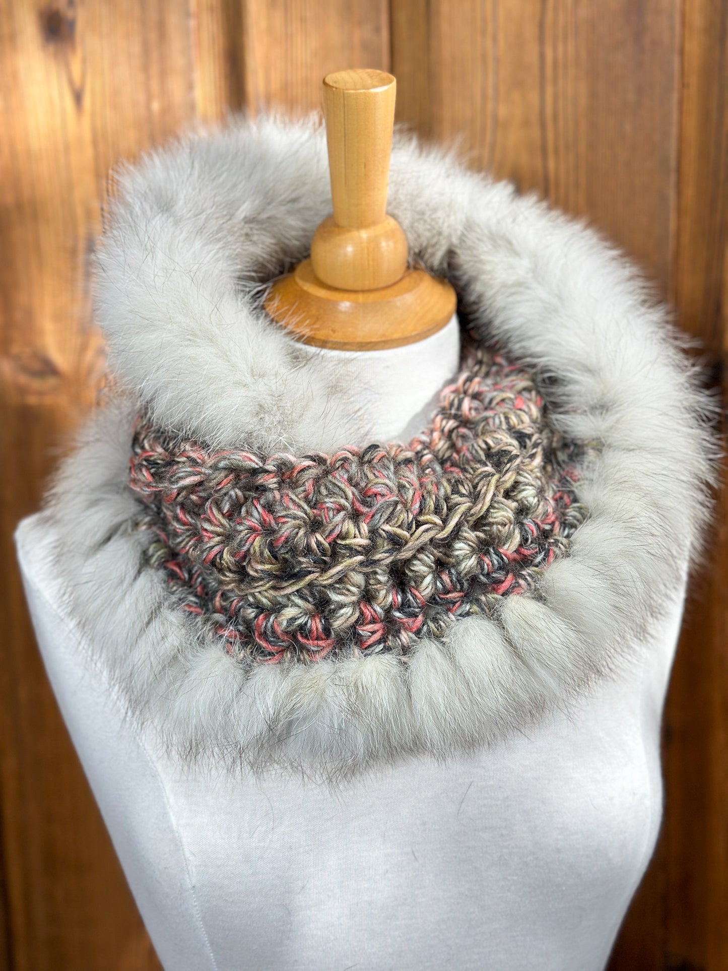 Foulard Rose et Gris avec fourrure recyclée - Renard