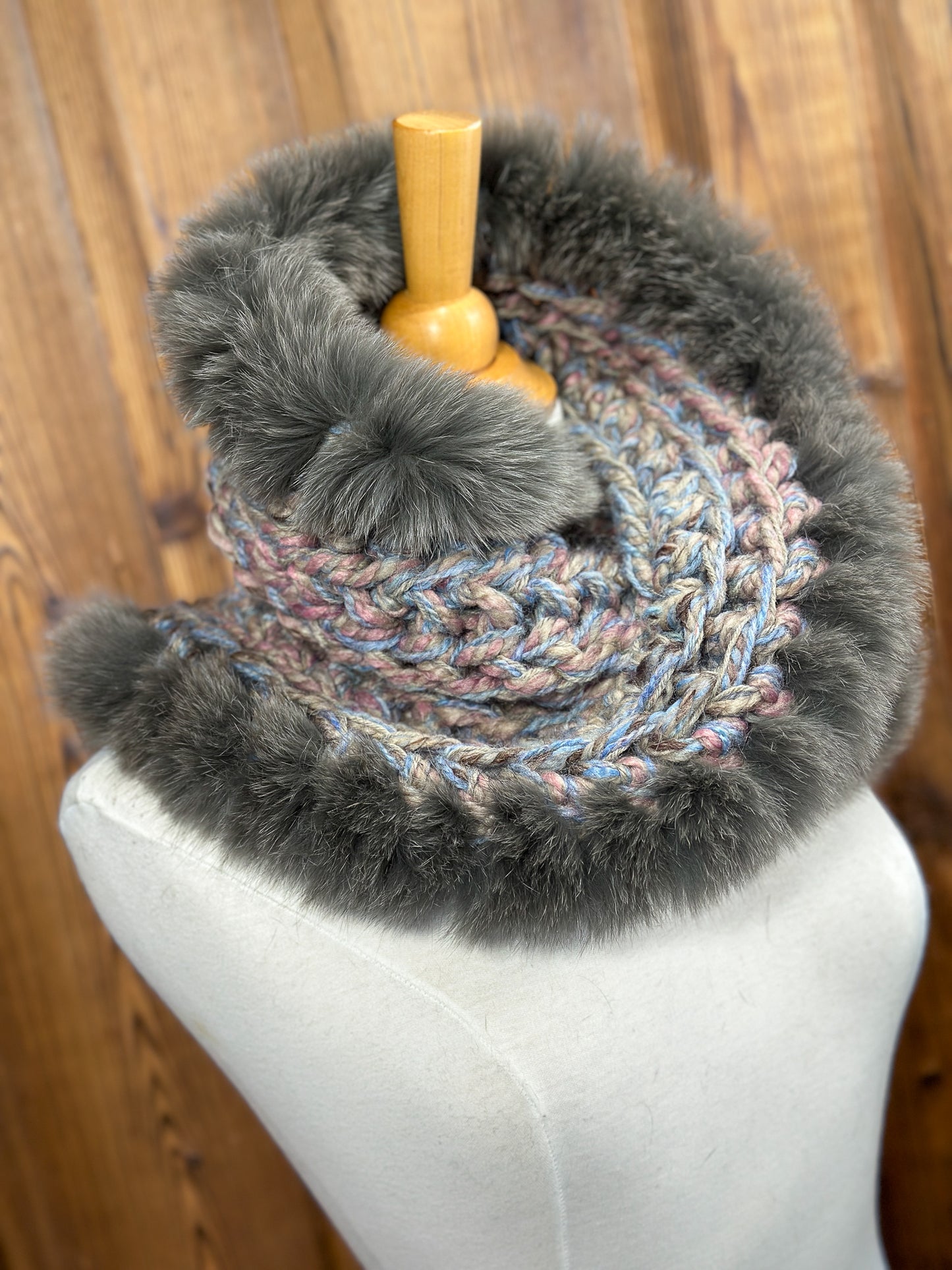 Foulard Taupe et Rose avec fourrure recyclée - Renard