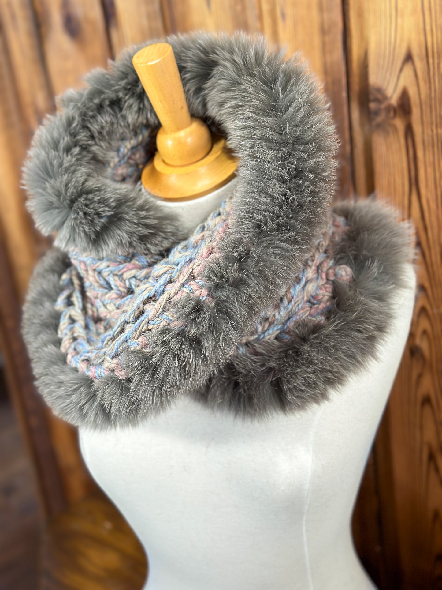 Foulard Taupe et Rose avec fourrure recyclée - Renard