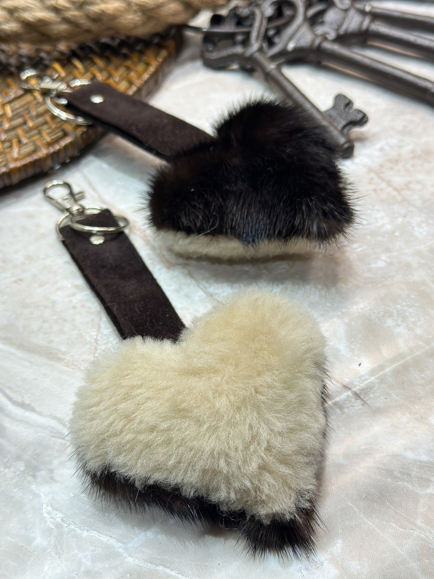 Key ring in recycled fur "little heart" Reversible