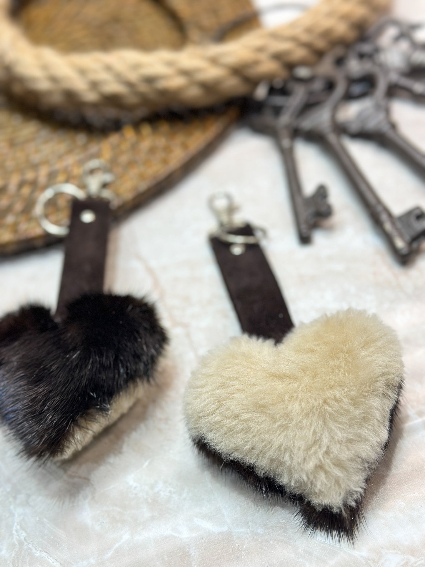 Key ring in recycled fur "little heart" Reversible