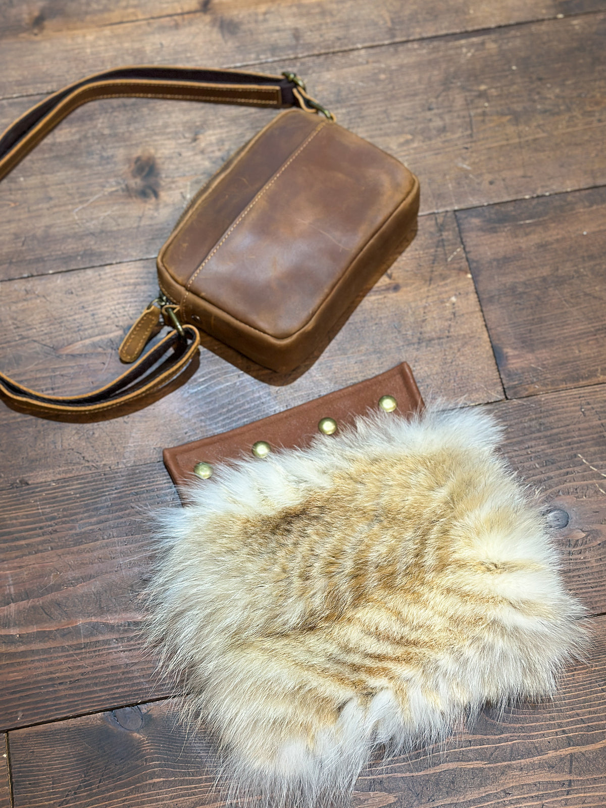 Sac à main avec rabat amovible fourrure - Marron