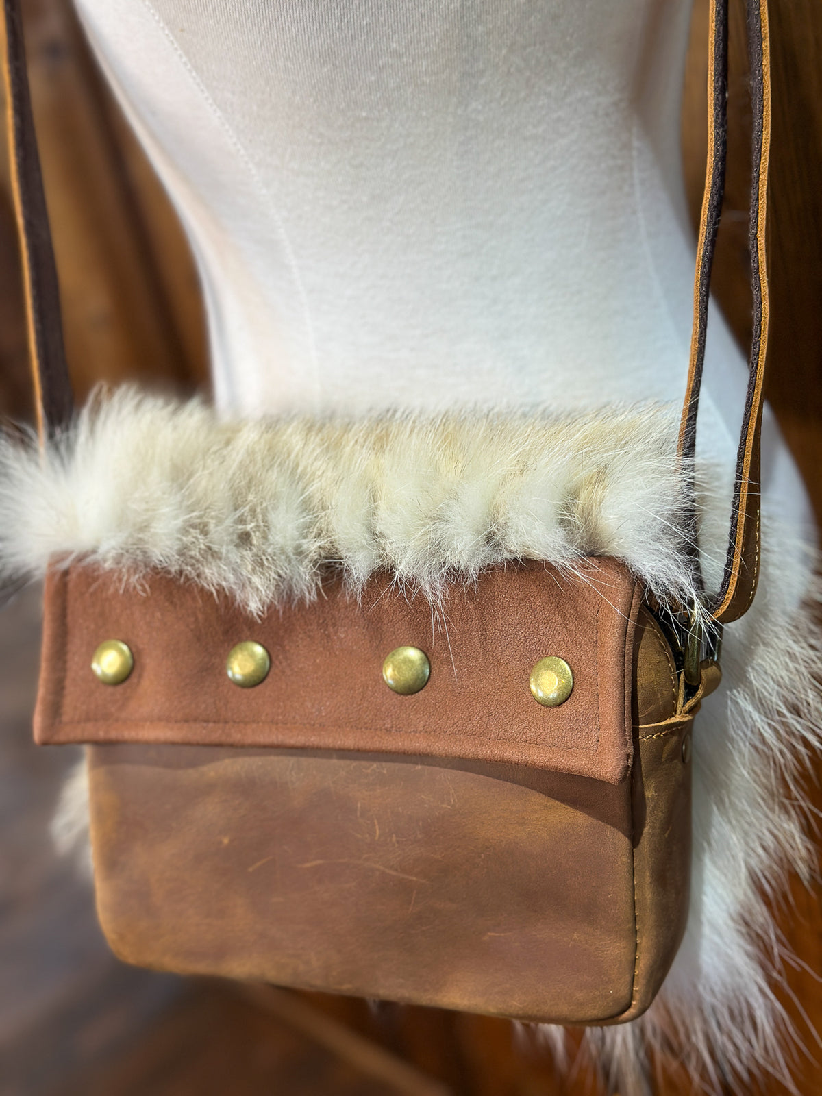 Sac à main avec rabat amovible fourrure - Marron