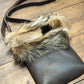 Sac à main avec rabat fourrure